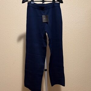 Le Lis Navy wide leg sweater pants women’s size LARGE Classy Comfortable